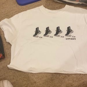 Brandy Melville t shirt graphic